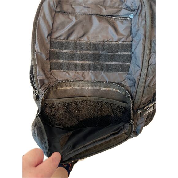 Sandpiper o California Lightweight Tactical Backpack - Picture 3 of 4